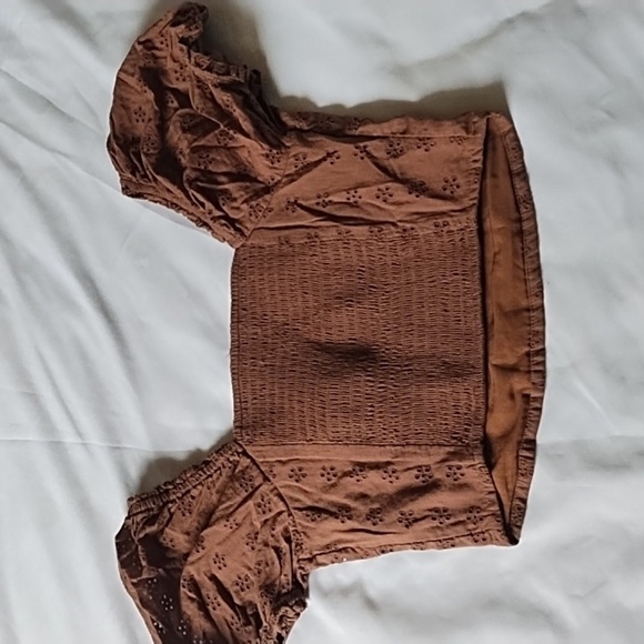 NWOT hollister Brown Eyelet Puff Sleeve Top XS - Picture 2 of 4